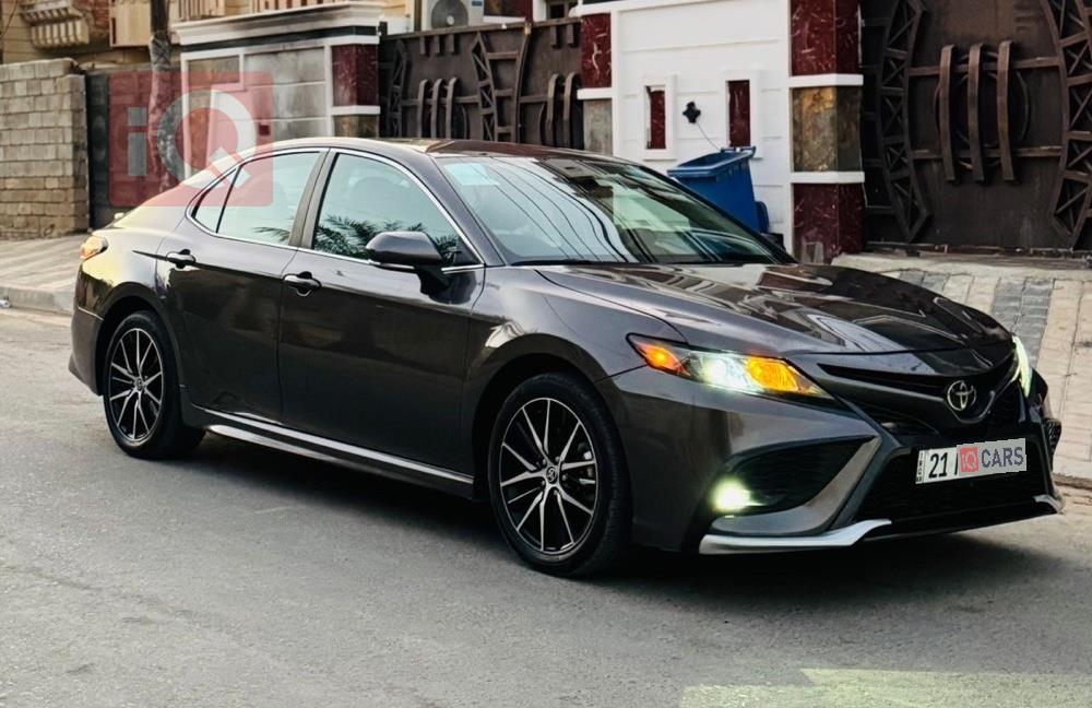 تۆیۆتا کامری